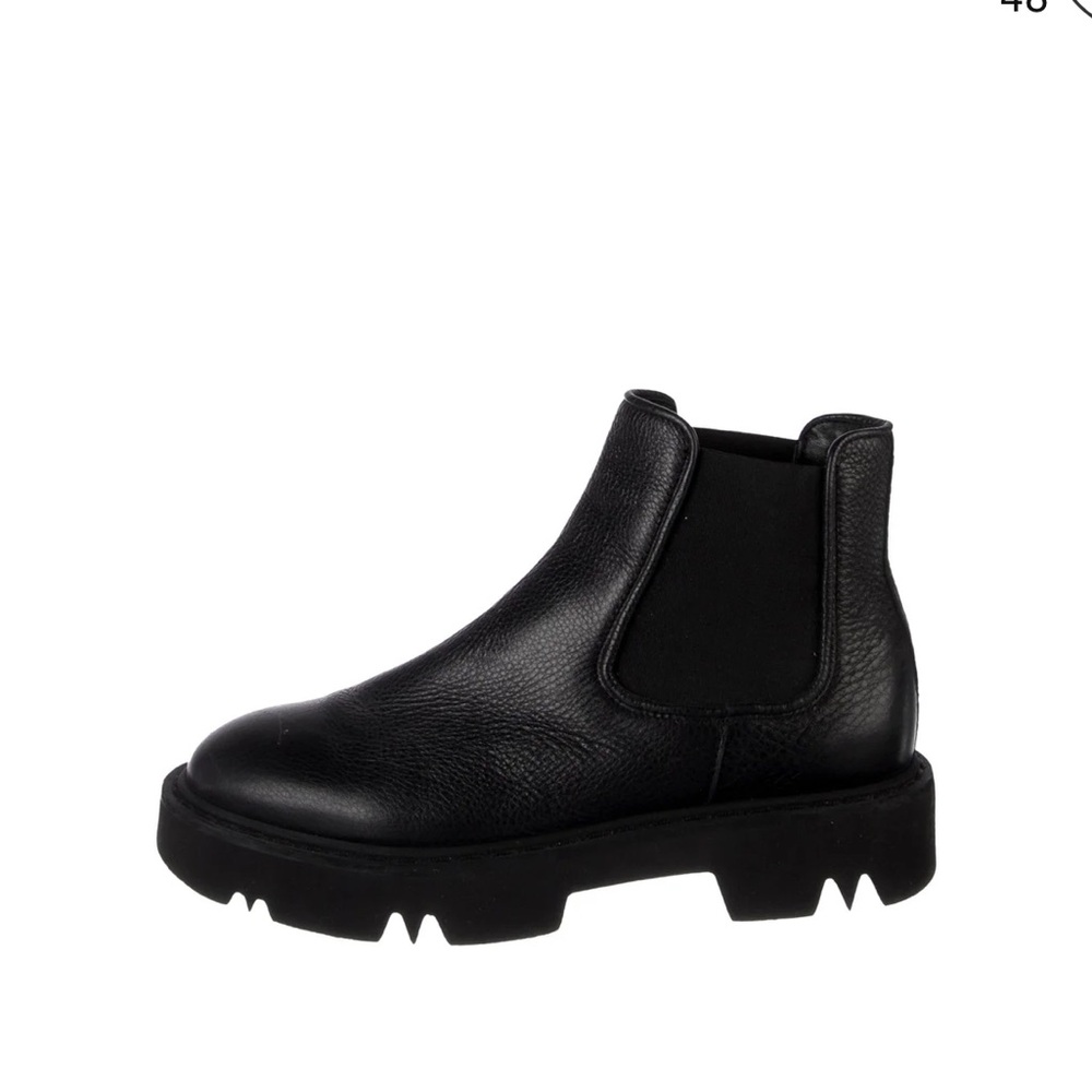 New without box AQUATALIA Women’s size 7.5